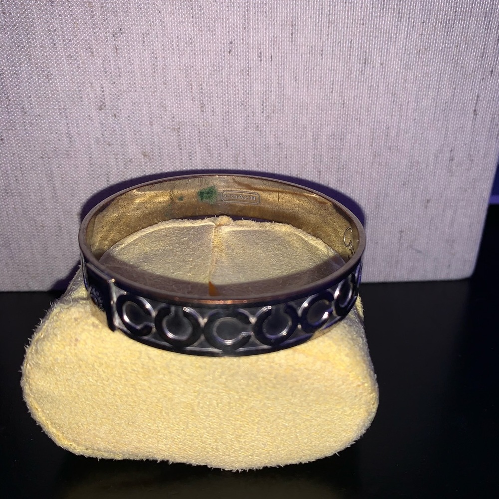 Coach - Picture 4 of 4